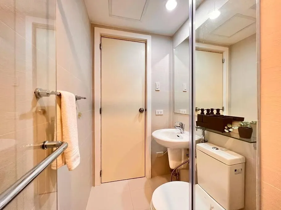 Azure New Elegant Relaxing Staycation Place Manila 0*,