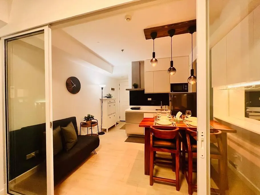 Azure New Elegant Relaxing Staycation Place Manila Apartment