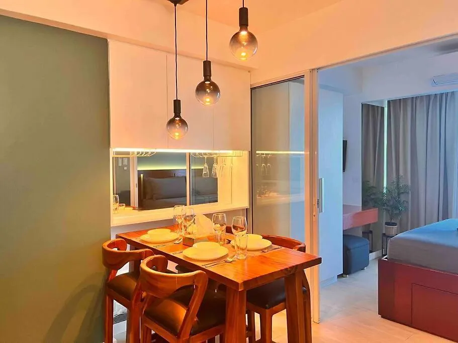 Azure New Elegant Relaxing Staycation Place Manila Apartment